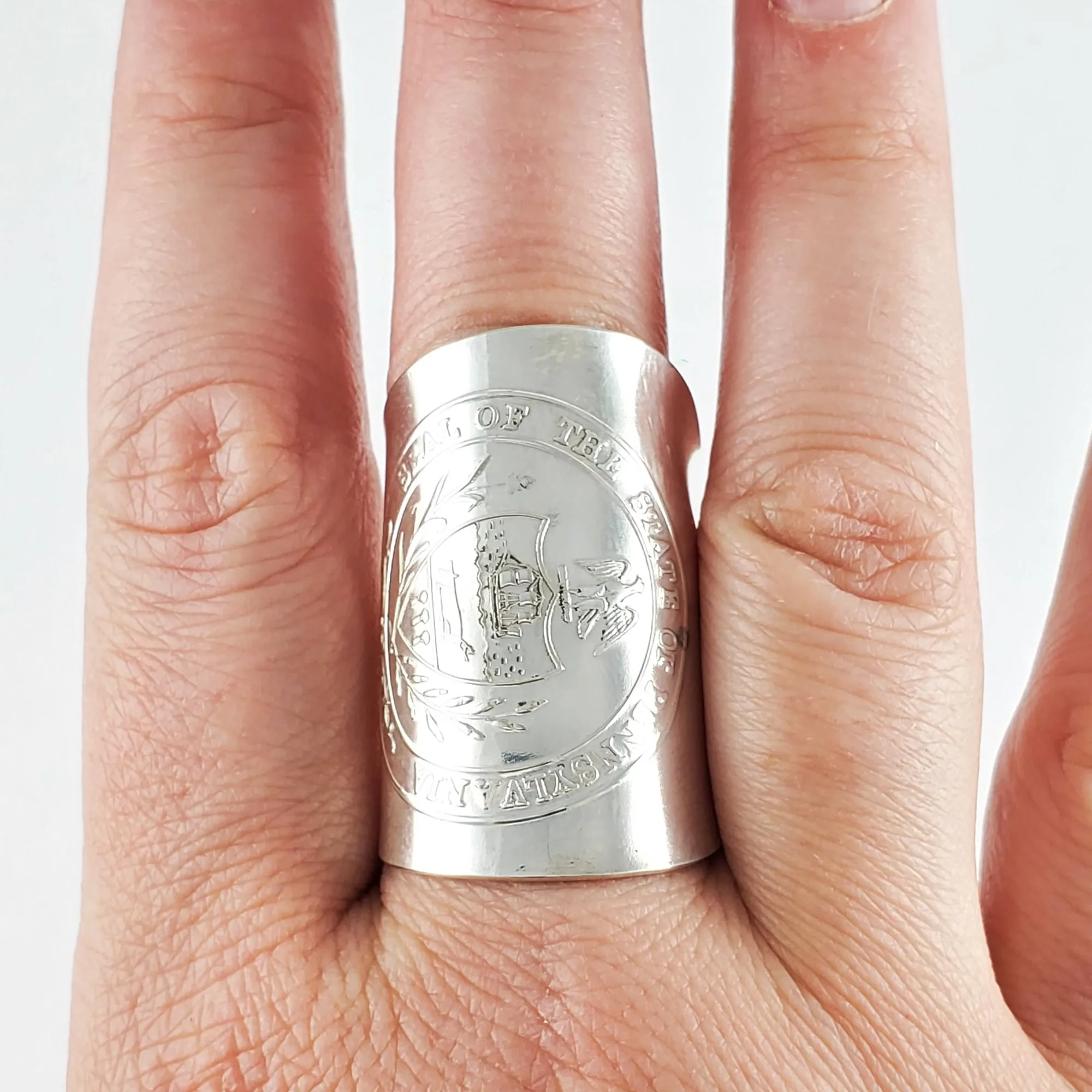 International Silver 13 Colonies Shield Spoon Ring